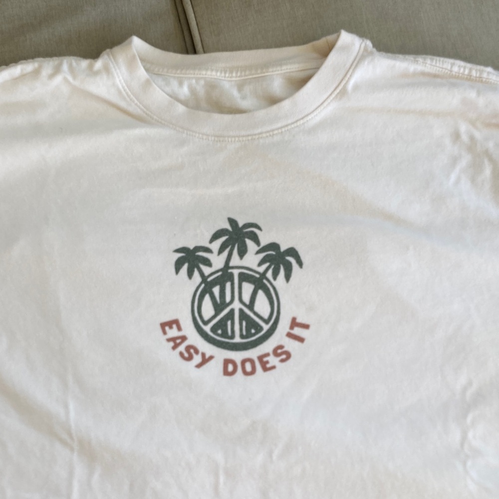 Katin White T‑Shirt Easy Does it with Green Palm Peace Logo and Red Text M